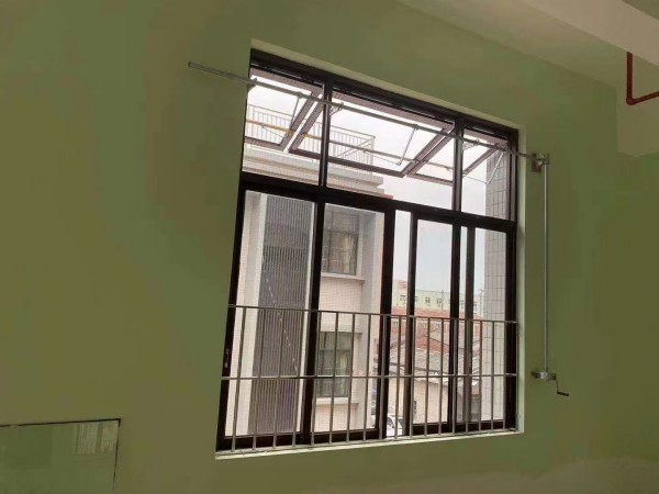 手摇曲臂式开窗机