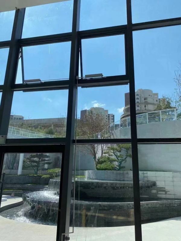 手摇链盒式开窗机