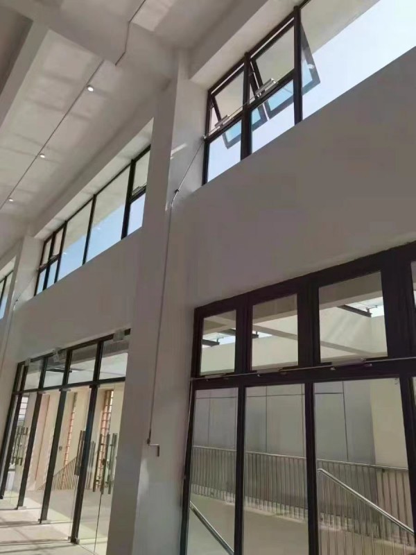 手摇链盒式开窗机